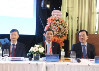 Phiên khoa học 12 đến 15 của Hội nghị Da liễu Thẩm mỹ toàn quốc lần thứ VII đã thu hút được đông đảo sự quan tâm của các đại biểu